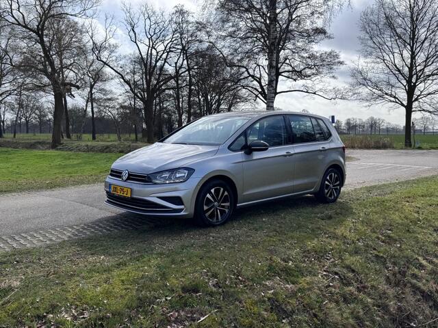 Volkswagen GOLF SPORTSVAN 1.0TSI HIGHLINE / CLIMA / CRUISE / TREKHAAK / 82DKM / RIJKLAAR