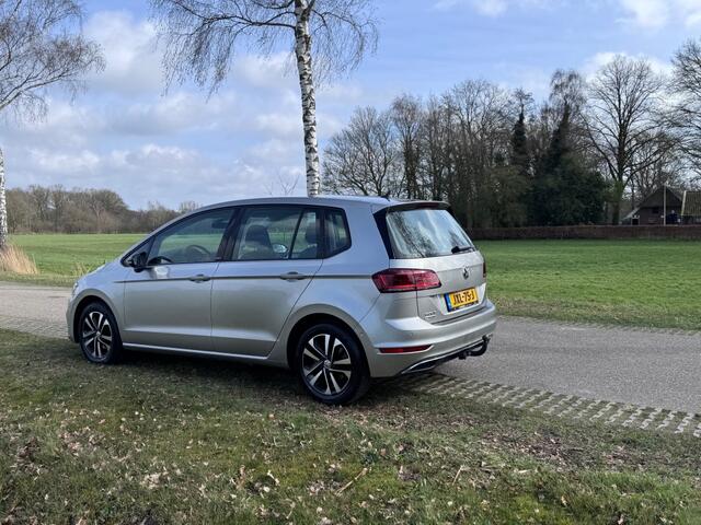 Volkswagen GOLF SPORTSVAN 1.0TSI HIGHLINE / CLIMA / CRUISE / TREKHAAK / 82DKM / RIJKLAAR