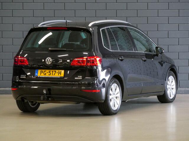 Volkswagen GOLF SPORTSVAN 1.2 TSI 111PK Automaat Highline | TREKHAAK | CAMERA | CARPLAY |