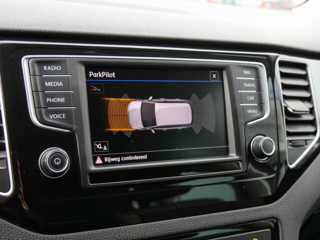 Volkswagen GOLF SPORTSVAN 1.2 TSI 111PK Automaat Highline | TREKHAAK | CAMERA | CARPLAY |