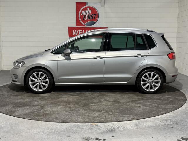 Volkswagen GOLF SPORTSVAN 1.4 TSI Highline, Clima, Cruise, Navigatie, Panoramadak, Trekhaak, Isofix, 17 inch All season, Parkeersensoren voor en achter, Blue tooth