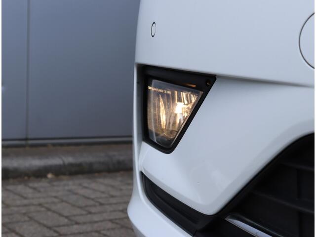 Volkswagen GOLF SPORTSVAN 1.4 TSI Highline Business | Trekhaak | Navigatie