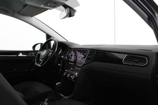 Volkswagen GOLF SPORTSVAN 1.5 TSI ACT Highline >150pk/Automaat/Camera/Trekhaak/Adapt.cruise