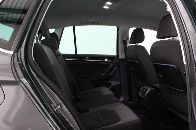 Volkswagen GOLF SPORTSVAN 1.5 TSI ACT Highline >150pk/Automaat/Camera/Trekhaak/Adapt.cruise