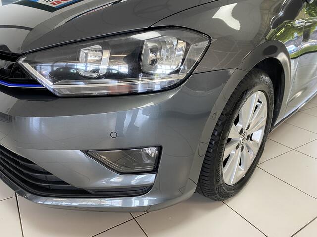 Volkswagen GOLF SPORTSVAN 1.0 TSI Comfortline Navigatie /Airco / Carplay / Camera
