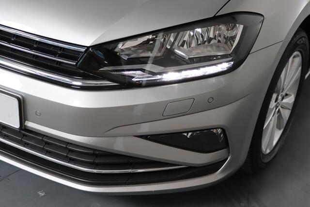 Volkswagen GOLF SPORTSVAN 1.0 TSI Comfortline Apple Carplay/Android Auto, ACC, 16DKM!!, Camera, DAB, Stoelverwarming,