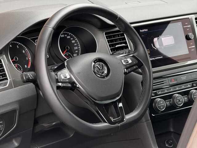 Volkswagen GOLF SPORTSVAN 1.0 TSI Highline Edition Trekhaak / All season banden / Stoel verwarming / Lm Velgen