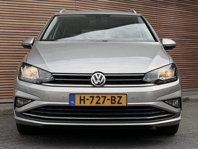 Volkswagen GOLF SPORTSVAN 1.0 TSI Highline Edition Trekhaak / All season banden / Stoel verwarming / Lm Velgen