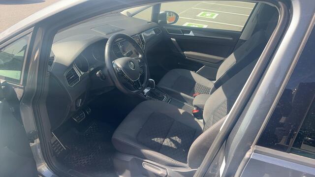Volkswagen GOLF SPORTSVAN 1.5 TSI 130pk ACT Highline Edition DSG / Navigatie / Stoelverwarming / Camera / Trekhaak