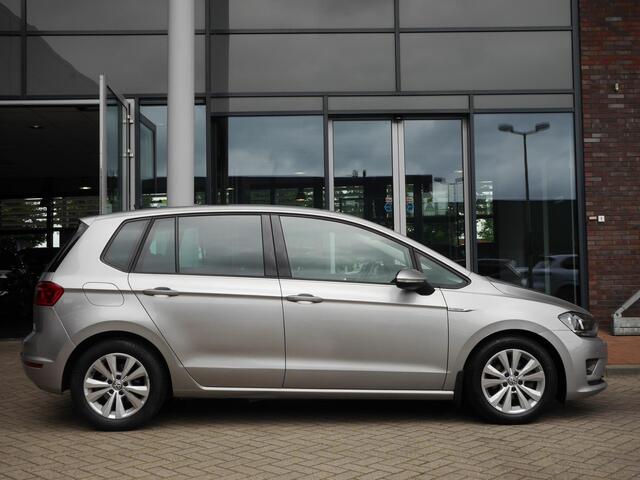 Volkswagen GOLF SPORTSVAN 1.0 TSI Comfortline | Automaat | Trekhaak | Lichtmetalen velgen | Navigatie