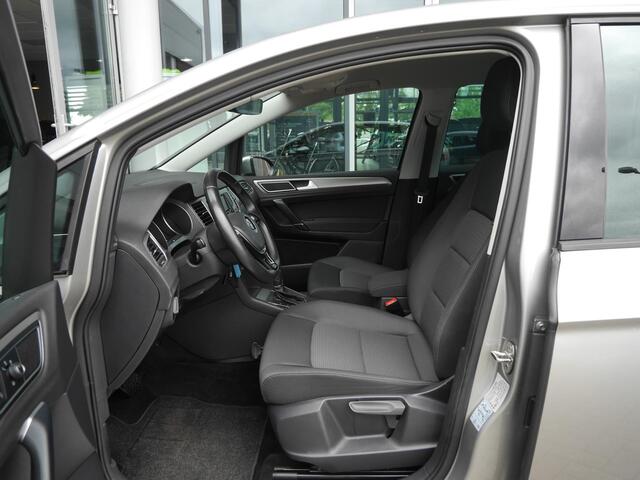 Volkswagen GOLF SPORTSVAN 1.0 TSI Comfortline | Automaat | Trekhaak | Lichtmetalen velgen | Navigatie
