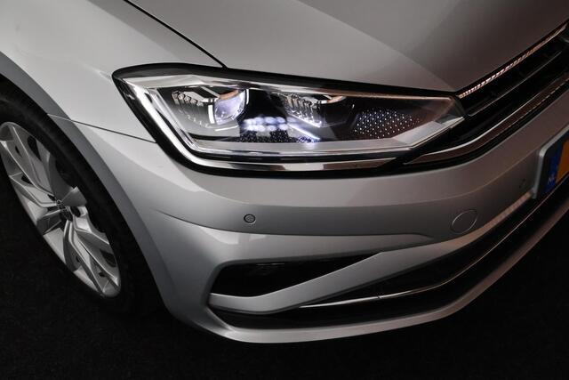 Volkswagen GOLF SPORTSVAN 1.5 TSI ACT 130pk DSG Highline Trekhaak Camera LED Navigatie