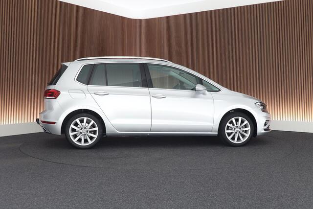 Volkswagen GOLF SPORTSVAN 1.5 TSI ACT 130pk DSG Highline Trekhaak Camera LED Navigatie