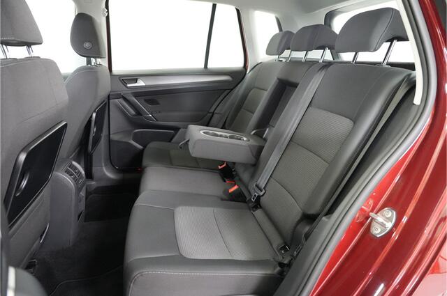 Volkswagen GOLF SPORTSVAN 1.5 TSI ACT Highline | Trekhaak | Camera | Adaptive Cruise |