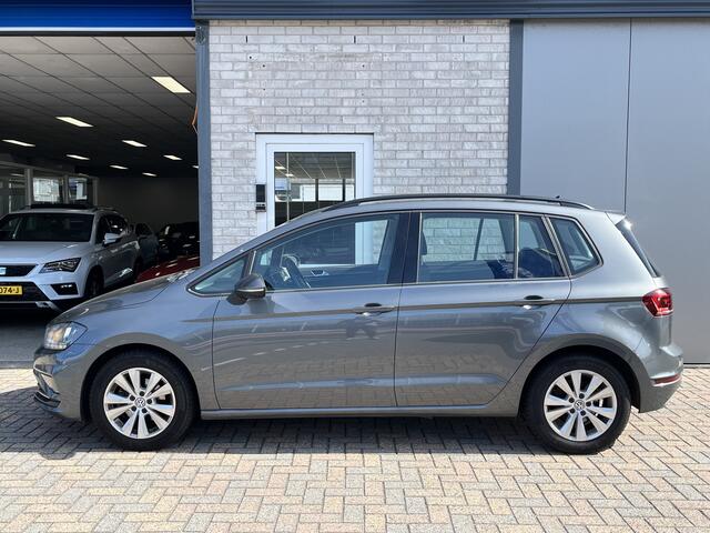 Volkswagen GOLF SPORTSVAN 1.0 TSI Comfortline / ADAPTIVE CRUISE/ APP-CONNECT/ PARKEER SENSOREN V+A/ CAMERA/ STOELVERWARMING/ NAVI/ DAB/ CLIMA/ 16'' LMV