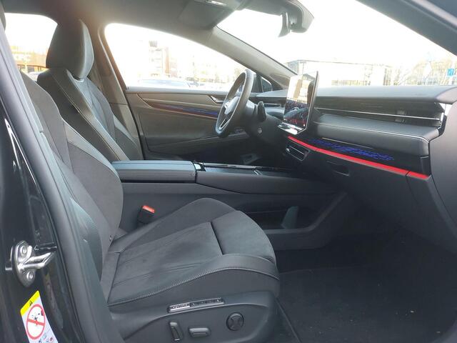 Volkswagen ID ID.7 Tourer Pro Business 77 kWh Trekhaak l Side Assist l Area View