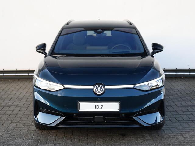 Volkswagen ID ID.7 Tourer Pro S Business 86 kWh | Trekhaak | Matrix verlichting | Discover Pro | Elektrische Kofferklep |