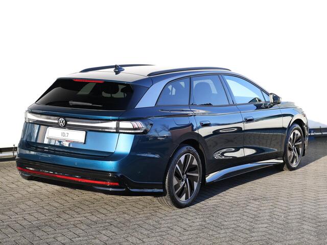 Volkswagen ID ID.7 Tourer Pro S Business 86 kWh | Trekhaak | Matrix verlichting | Discover Pro | Elektrische Kofferklep |