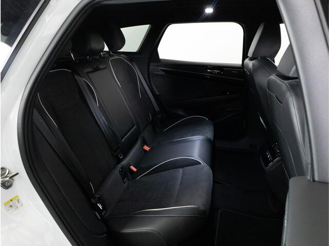 Volkswagen ID ID.7 Tourer Pro Business 77 kWh 286 PK | Panoramadak | Stoelverwarming- & koeling | Trekhaak | Harman Kardon |