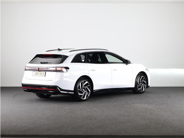 Volkswagen ID ID.7 Tourer Pro Business 77 kWh | Head-up display| Massage stoelen | Led matrix | Achteruitrijcamera |