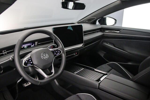 Volkswagen ID ID.7 Tourer Pro S Business 286pk Automaat Black edition, Trekhaak, Adaptive cruise control, Stuurwiel verwarmd, Achteruitrijcamera, Navigatie, LED verlichting