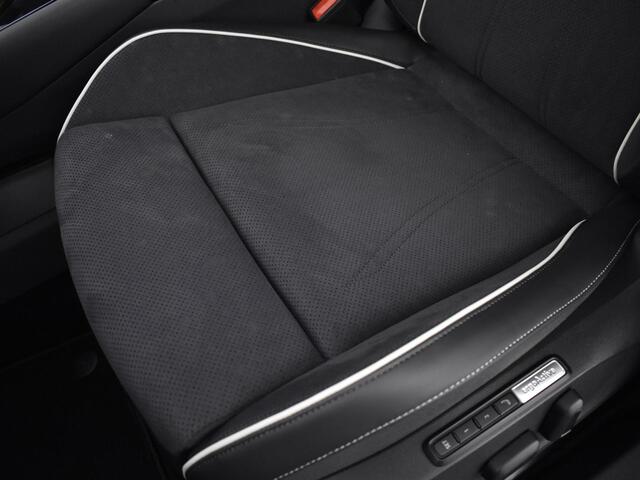 Volkswagen ID ID.7 Pro Business 77 kWh accu, 286 pk · Interieur pakket plus in donkergrijs met zwart ·