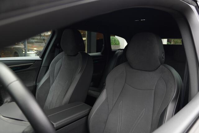 Volkswagen ID ID.7 Tourer 286pk Pro Business 77 kWh Blackstyle|2024|Trekhaak|Head-up|Massagestoelen|PDC+Assist+360Camera|Navi Discover Max|20"LMV|Matrix LED