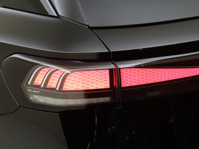 Volkswagen ID ID.7 Tourer Pro S Limited Edition | Achterbank in ongelijke delen neerklapbaar incl. middenarmsteun en doorlaadmogelijkheid | Afstandscontrolesysteem (Front Assist), met voetgangers- en fietsersherkenning | Airconditioning automatisch, 2-zone (Climatronic