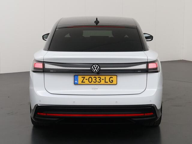Volkswagen ID ID.7 Pro Business 77 kWh | Exterieur-Pakket | Matrix LED | Ele. achterklep | Interieur- Pakket | Apple CarPlay/Android Auto | Area View | HUD + Augmented Reality | DAB | Park Assist Plus | Discover Pro Max | Stuur + Stoelverwarming |