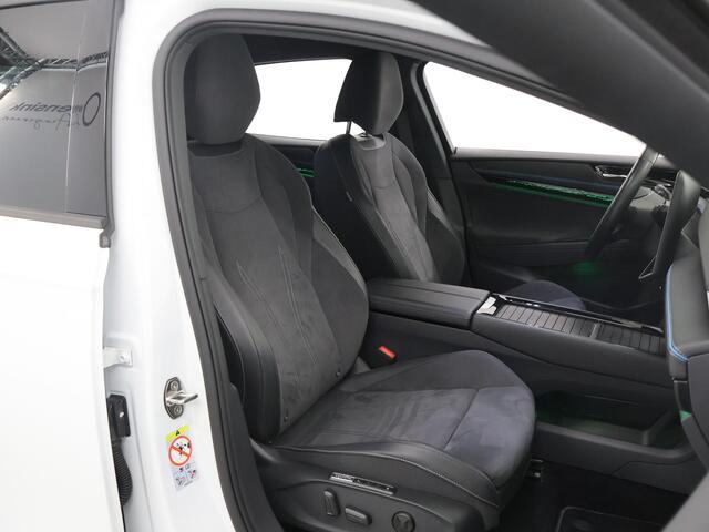 Volkswagen ID ID.7 Pro Business 77 kWh | Exterieur-Pakket | Matrix LED | Ele. achterklep | Interieur- Pakket | Apple CarPlay/Android Auto | Area View | HUD + Augmented Reality | DAB | Park Assist Plus | Discover Pro Max | Stuur + Stoelverwarming |