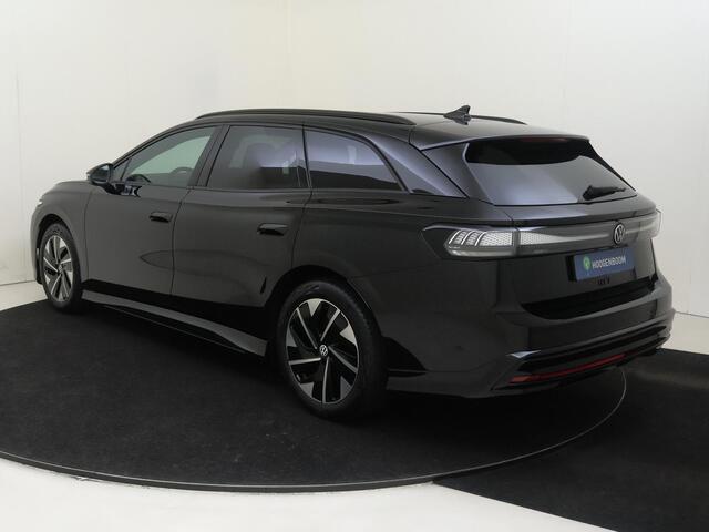 Volkswagen ID ID.7 Tourer Pro Limited Edition | Achterbank in ongelijke delen neerklapbaar incl. middenarmsteun en doorlaadmogelijkheid | Afstandscontrolesysteem (Front Assist), met voetgangers- en fietsersherkenning | Airconditioning automatisch, 2-zone (Climatronic)