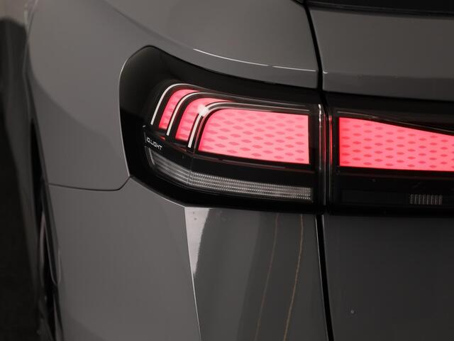 Volkswagen ID ID.7 Limited Edition Plus 77 kWh accu 210 kW / 286 PK V / Trekhaak / Massage / 360 graden / HUD