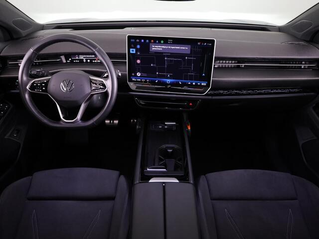 Volkswagen ID ID.7 Limited Edition Plus 77 kWh accu 210 kW / 286 PK V / Trekhaak / 360 graden camera / Black style