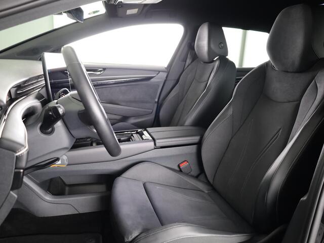 Volkswagen ID ID.7 Limited Edition Plus 77 kWh accu 210 kW / 286 PK V / Trekhaak / 360 graden camera / Black style
