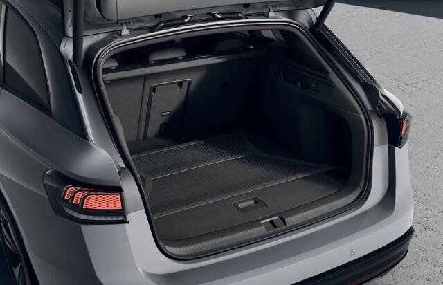 Volkswagen ID ID.7 Tourer Limited Edition Plus 77 kWh !!!Profiteer ook van ¤ 4.000 inruilpremie!!!