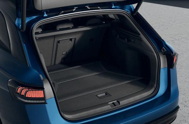 Volkswagen ID ID.7 Tourer Pro Limited Edition 286PK 77 kWh / Resterende Fabrieksgarantie / Ergo Active Stoelen / 360° Camera / Head-up Display / 20''LMV / VW