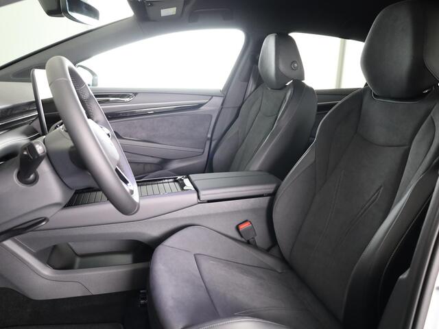 Volkswagen ID ID.7 Pro Limited Edition 77 kWh accu 286 PK | Velgen 20" | Trekhaak| Stoel & Stuurverwarming |