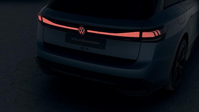 Volkswagen ID ID.7 Tourer 86 kWh 286 1AT Limited Edition Plus | Koplampverlichting LED Matrix (IQ.Light) | Sfeerverlichting interieur (30 kleuren instelbaar) | Voorstoelen, verwarmbaar