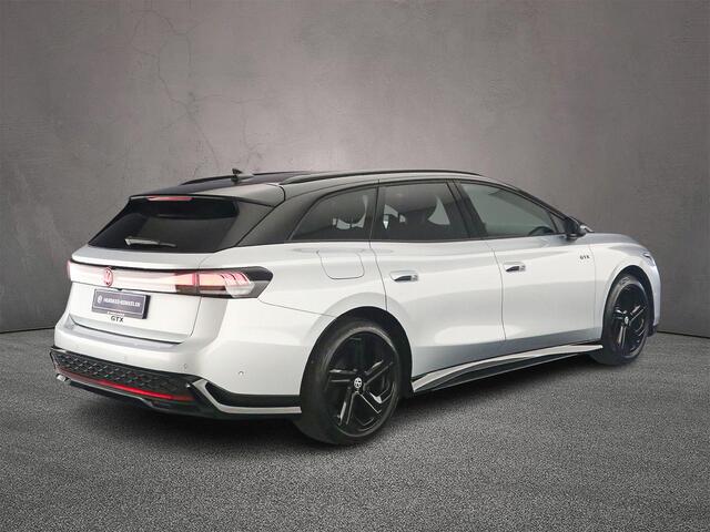 Volkswagen ID ID.7 Tourer GTX Limited Edition 86 kWh 340pk Automaat, Trekhaak, Panoramadak, 360 camera, Elektrische achterklep, Stoelverwarming, Stuurverwarming, Dodehoeksensoren, Navigatie, App-connect, Matrix LED koplampen