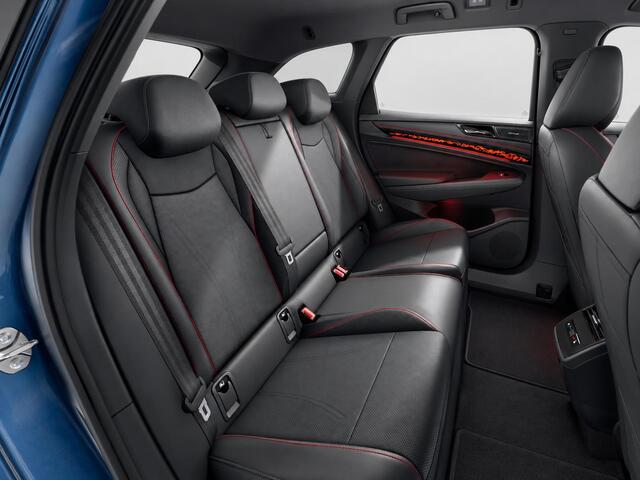 Volkswagen ID ID.7 GTX Limited Edition 86 kWh 340PK Aut. Panoramadak, Trekhaak, Warmtepomp, 21" LM Velgen, Memorystoelen, Head-Up Display, Harman Kardon Audio, Elektr. Achterklep