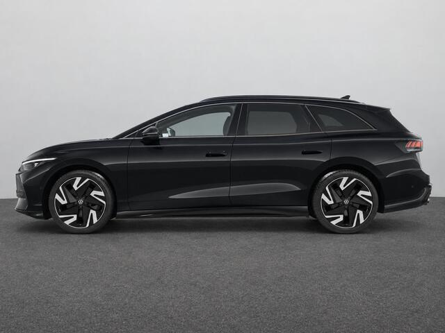 Volkswagen ID ID.7 Tourer GTX Limited Edition 86 kWh 340PK Aut. Panoramadak, Trekhaak, Warmtepomp, 21" LM Velgen, Memorystoelen, Head-Up Display, Harman Kardon Audio, Elektr. Achterklep