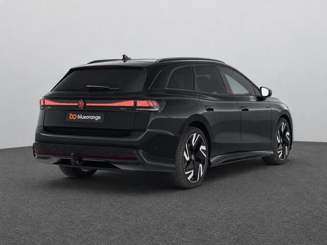 Volkswagen ID ID.7 Tourer GTX Limited Edition 86 kWh Panoramadak, Trekhaak, Warmtepomp, 21" LM Velgen, Memorystoelen, Head-Up Display, Harman Kardon Audio, Elektr. Achterklep