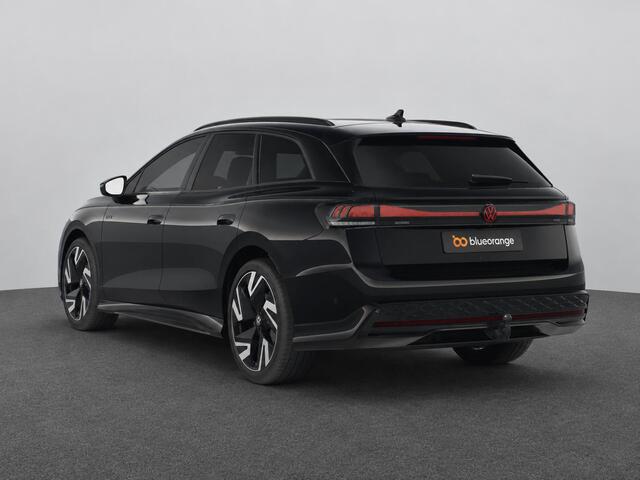 Volkswagen ID ID.7 Tourer GTX Limited Edition 86 kWh Panoramadak, Trekhaak, Warmtepomp, 21" LM Velgen, Memorystoelen, Head-Up Display, Harman Kardon Audio, Elektr. Achterklep