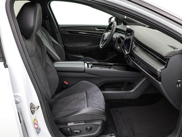 Volkswagen ID ID.7 Pro Limited Edition 77 kWh accu 286 PK · Draadloze telefoonlader · 360 camera · verwarmde voorstoelen · Voorraad OUTLET · Prijs is inclusief inruilpremie ·