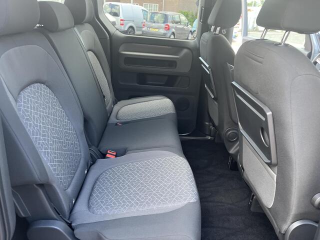 Volkswagen ID. Buzz Pro Advantage 77kWh Nieuwe auto, voorzien van alle veiligheidssystemen en diverse pakketten.