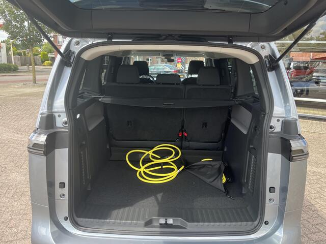 Volkswagen ID. Buzz Pro Advantage 77kWh Nieuwe auto, voorzien van alle veiligheidssystemen en diverse pakketten.