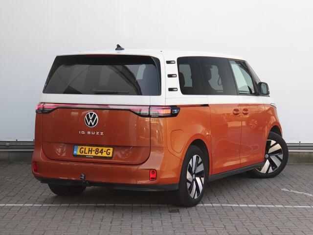 Volkswagen ID. Buzz Pro 77kWh | Origineel Two-tone | Elektrische stoelen | Wegklapbare trekhaak | Keyless | Camera | 20" velgen |