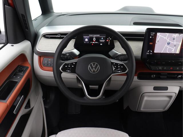 Volkswagen ID. Buzz Pro 77kWh | Origineel Two-tone | Elektrische stoelen | Wegklapbare trekhaak | Keyless | Camera | 20" velgen |