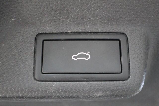 Volkswagen ID. Buzz Pro 77kWh Navigatie | Camera | El. schuifdeuren | El. achterklep | IQ-Light