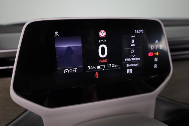 Volkswagen ID. Buzz 1st Max 77kWh 204 pk | Navigatie | Elektr. trekhaak | Parkeersensoren (Park assist) | Rondomzicht camera | Adaptieve cruise control | Stoelverwarming | Elektr. schuifdeuren |